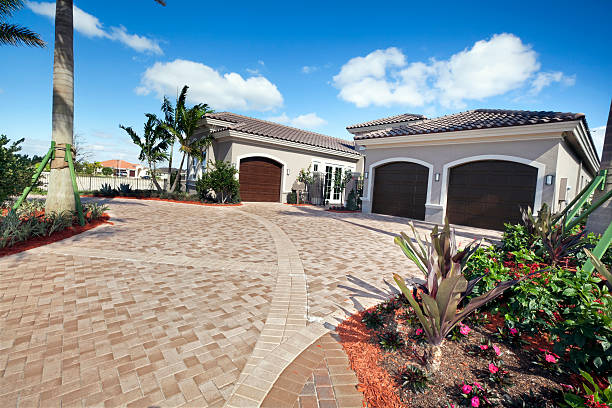 Best Best Driveway Pavers  in Montegut, LA